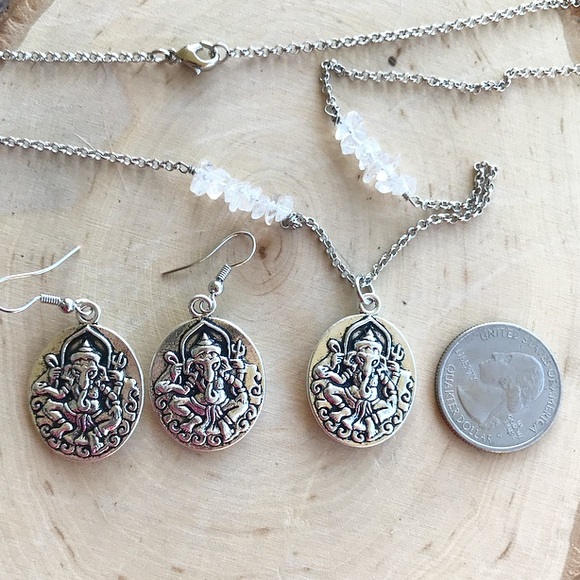 Crystal ganesh necklace earrings set . Crystal quartz chips silver Ganesh charms - Picture 3 of 7